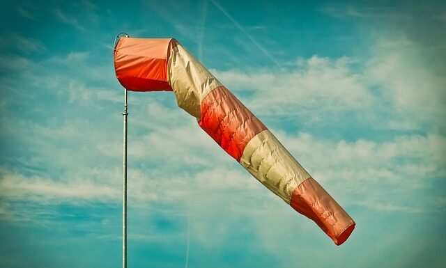 Ile przeciętny Polak wydaje miesięcznie?