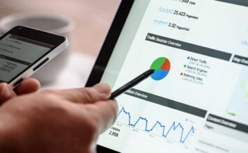 Jaki jest pierwszy krok w optymalizacji witryny pod kątem wyszukiwarek?