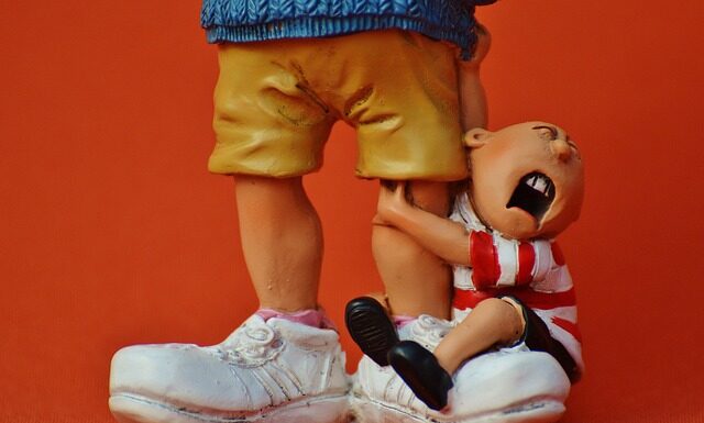 Czy niania musi mieć umowę?