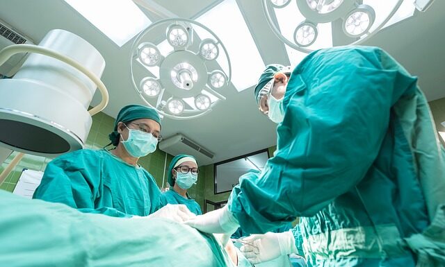 Czy pielęgniarka może podać kontrast?