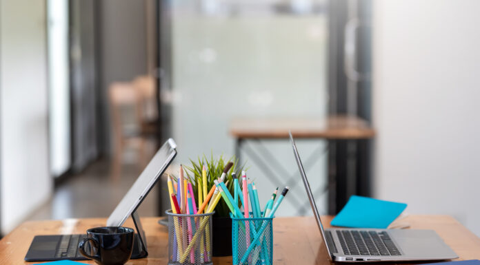 Pomimo rozwoju narzędzi cyfrowych artykuły biurowe wciąż jeszcze mogą nam się przydać